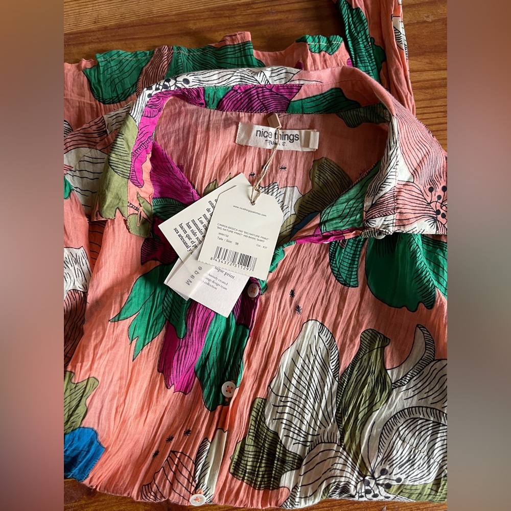 Nice Things by Paloma S | Floral Button-Up Shirt | Size Small
Retail $125 Unique